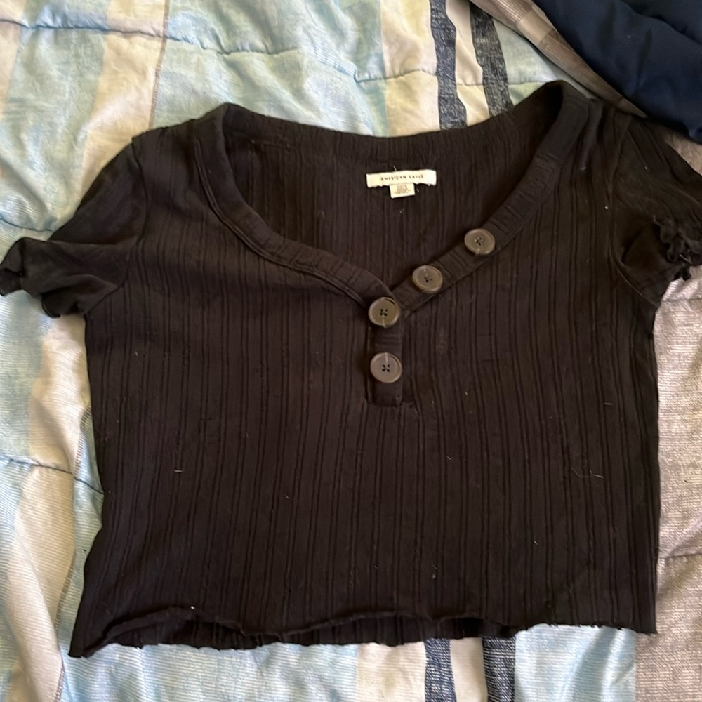 Croped black American eagle shirt